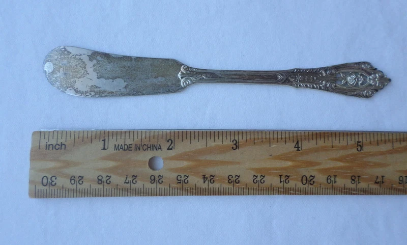 Cuchillo Wallace punta rosa plata esterlina 5-5/8" pulgadas esparcidor de mantequilla Foto 2 de 4