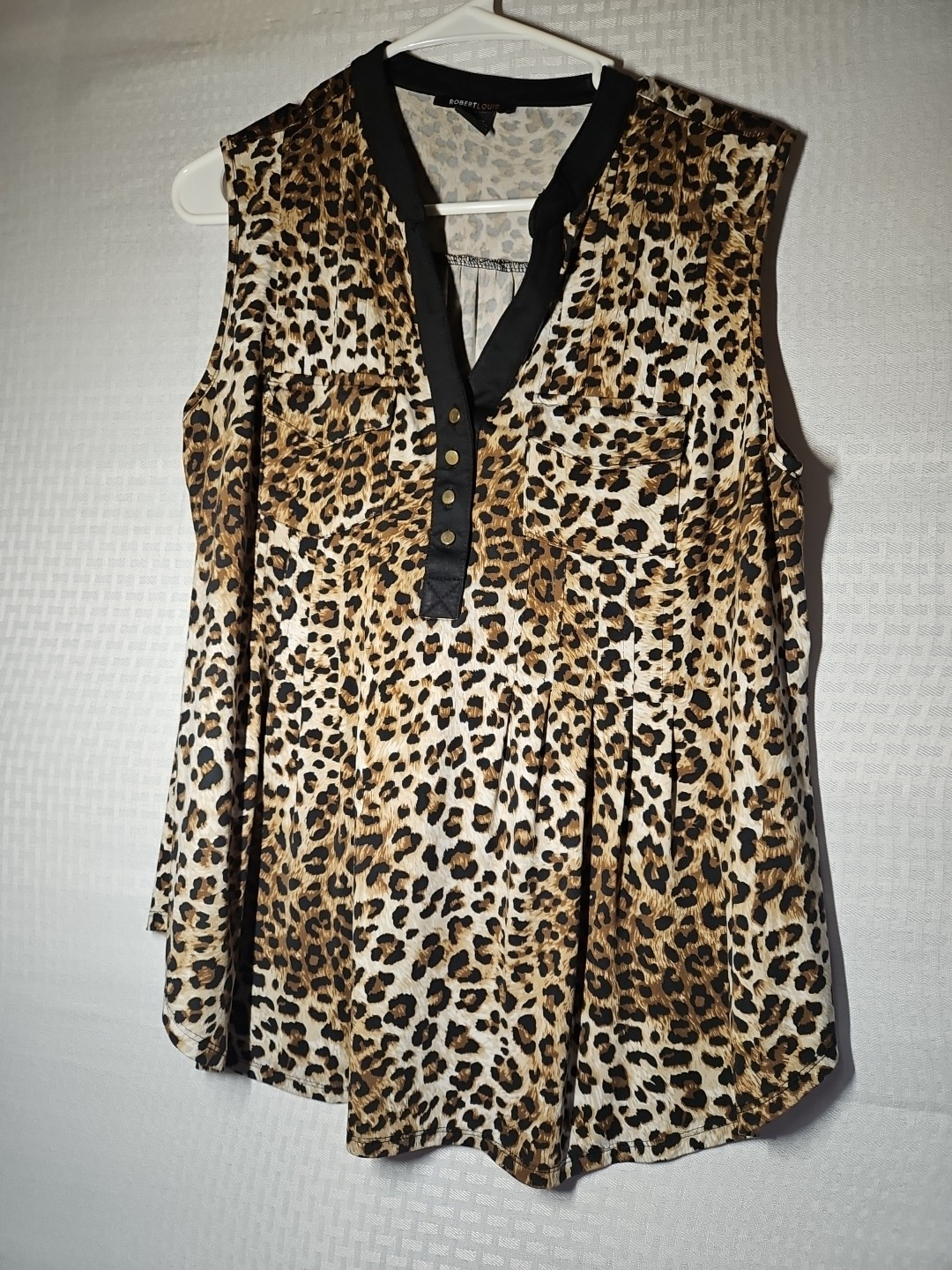 Robert Louis Sleevless Blouse Large L Animal Print Pockets Summer   Comfort