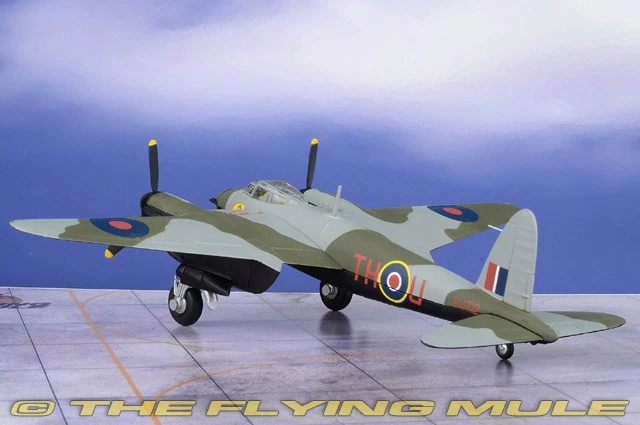 Mosquito Corgi 1:72 FB.Mk VI RCAF No.418 Sqn James Forrest 'Lou' Lima Moonbeam Foto 2 de 4