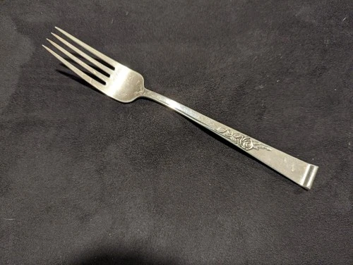 Classic Rose by Reed & Barton Sterling Silver Dinner Fork 7.5" 57 gms No mono