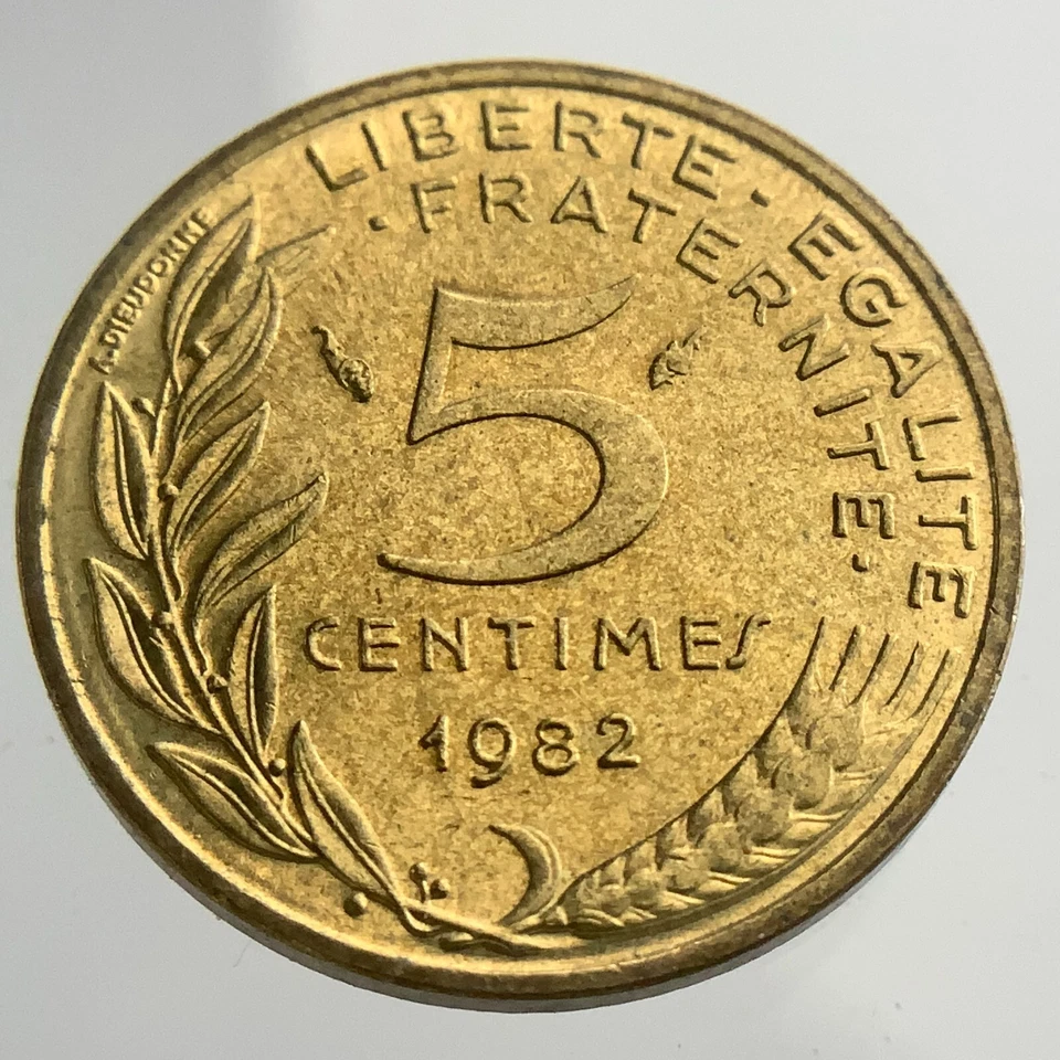 Moneda circulada Francia 1982 5 céntimos KM# 933 HH249 Foto 4 de 4