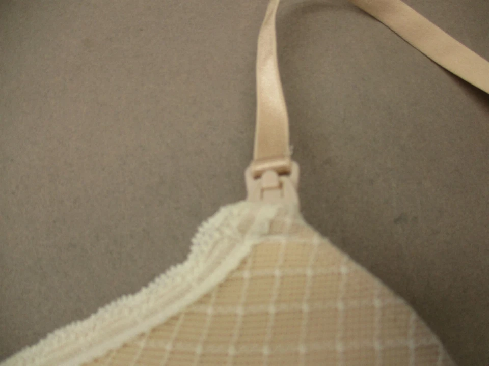 36B GILLIGAN&O'MALLEY Womens Beige Lined Underwire Back Closure Nursing Bra 8Q - Image 3 of 4