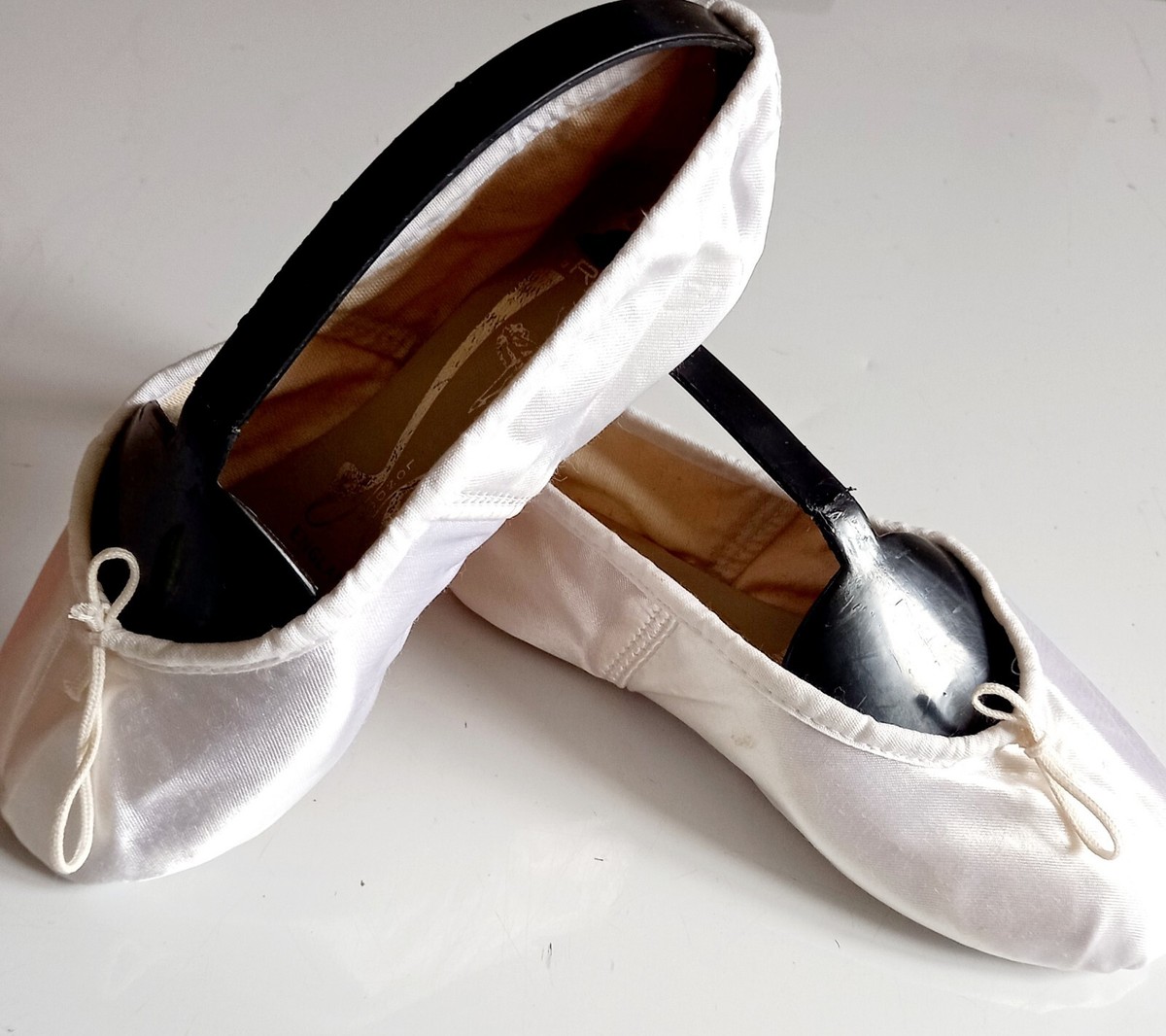 Freed Of London Satin Ballet Shoes Child Size 11 Ballet Dance Shoes Girls