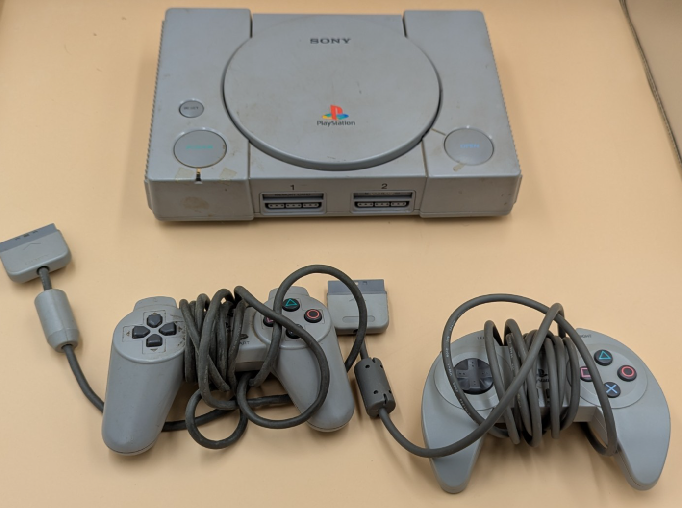 PlayStation PS1 SCPH 5501 Console with 2 Controllers 6 Games Missing Power AV Cable