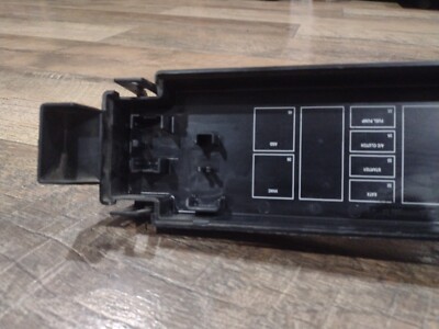ナツ•*¨*•.¸♬︎ 2006 Chrysler Jeep Commander Fuse Box OEM 56050736AD for