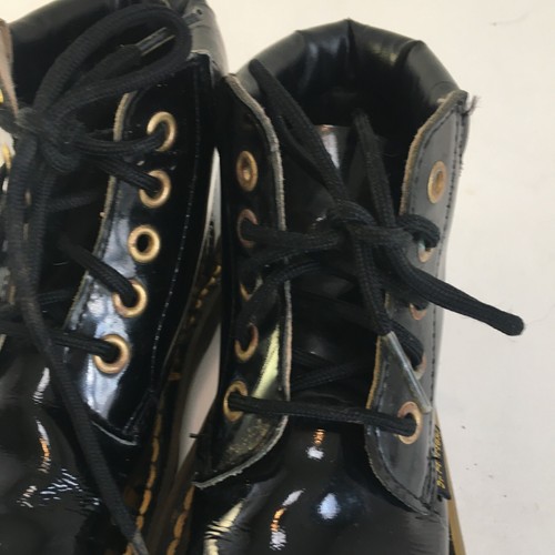 Botas Dr. Martens Air Wair charol juvenil talla 11 negras Doc Martens Inglaterra - Imagen 19 de 24