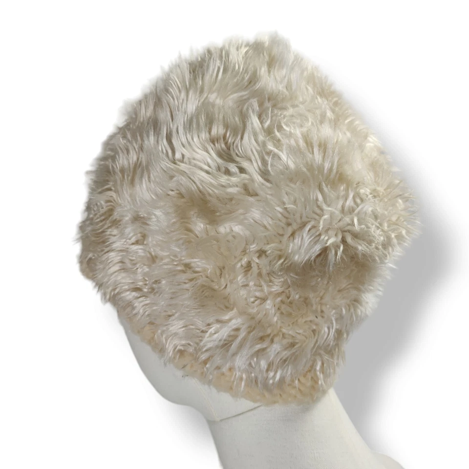 Vintage 60s Faux Fur Toque Hat Beanie Winter White  Adult One Size - Image 4 of 4
