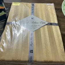 Vintage WC Designs Royal Palace Elite Tablecloth Oval Gold Leaf 68 x 104” A31