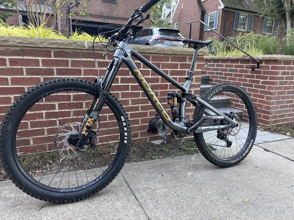 Mira Norco C2 2023 - Amortiguador nuevo de fábrica - Bajada de precio Foto 3 de 4