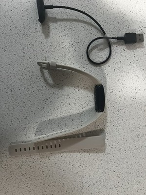 Fitbit Inspire 2 Fitness Activity Tracker + Heart Rate Monitor FB418