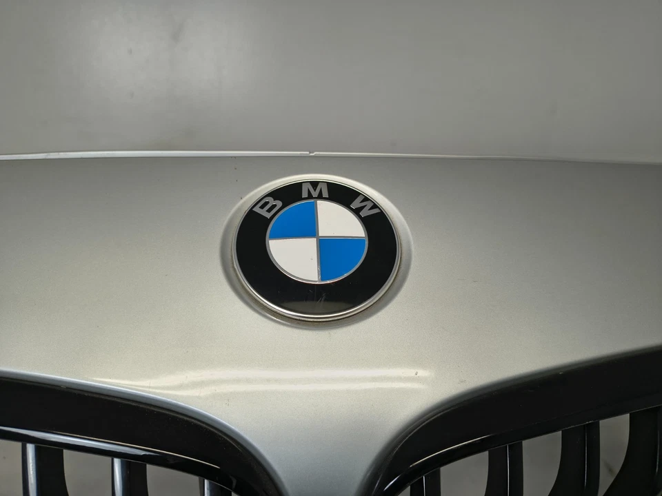 Cubierta de parachoques delantero plateada BMW 230i 228i 2014-2021 51118058099 OEM Foto 3 de 4