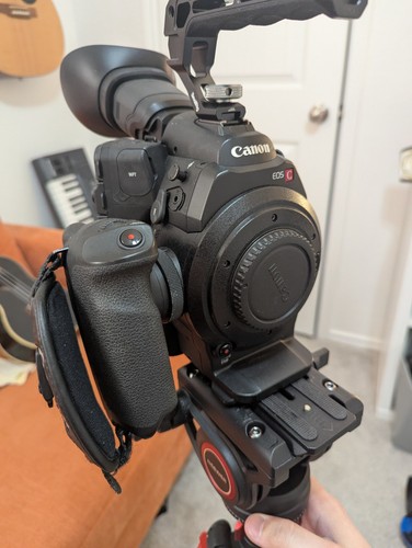 Canon EOS C300 Mark III EF Baïonnette