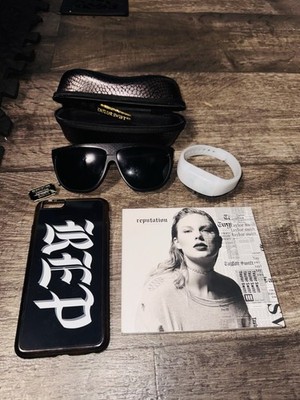 Taylor Swift Reputation Bundle