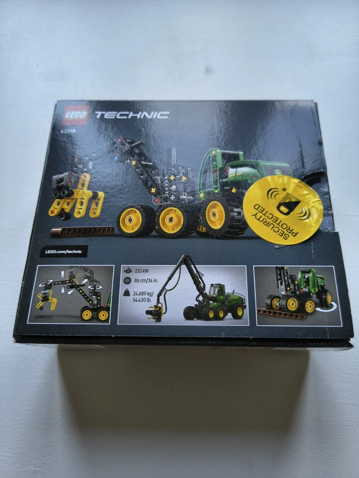 LEGO Technic 42218 John Deere 1470H Wheeled Harvester, photo 3 of 5