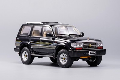 1/18 Toyota Land Cruiser 80 (LC80) Black KENGFAI Diecast Model Car Friend Gift
