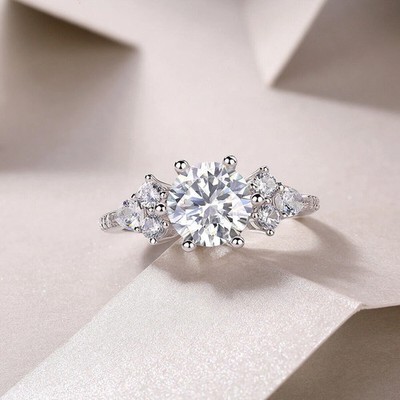 2.50 CTW Round Cut VVS1 Moissanite Engagement Ring 14K White Gold Plated For Her