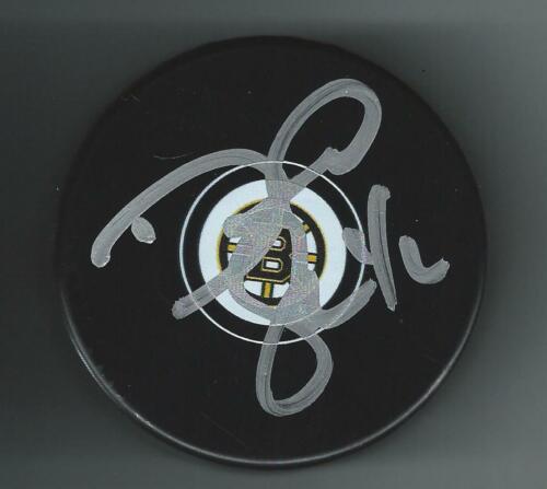 David Backes signierter Boston Bruins Puck - Bild 1 von 1