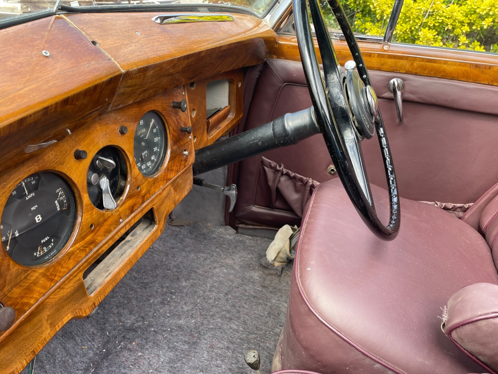 COACHBUILT ROLLS ROYCE BENTLEY HINGES. THE WORLDS LARGEST 1946-65 USED INVENTORY