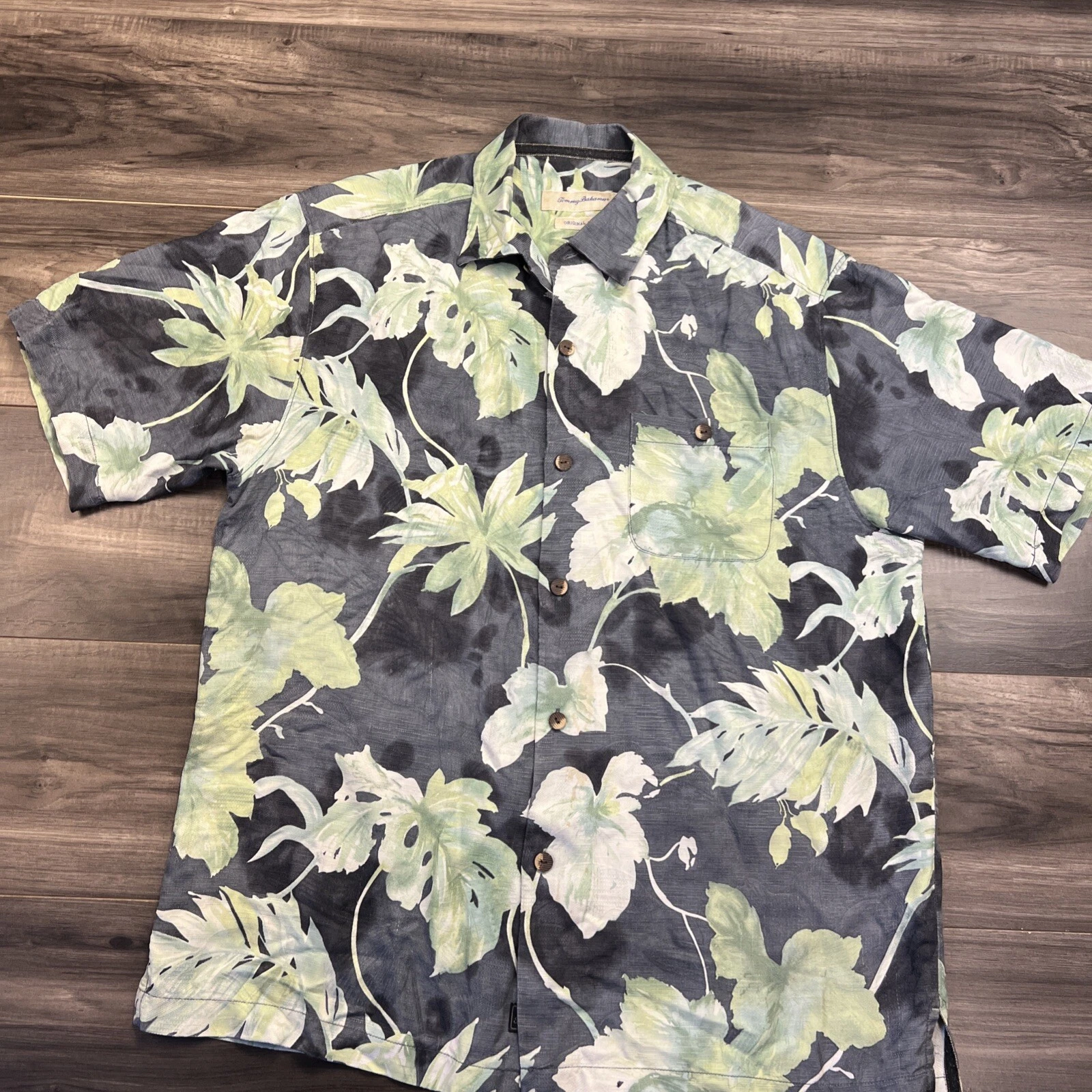 Tommy Bahama Shirt Mens Medium Gray Palm Floral Button Up Hawaiian 100% Silk