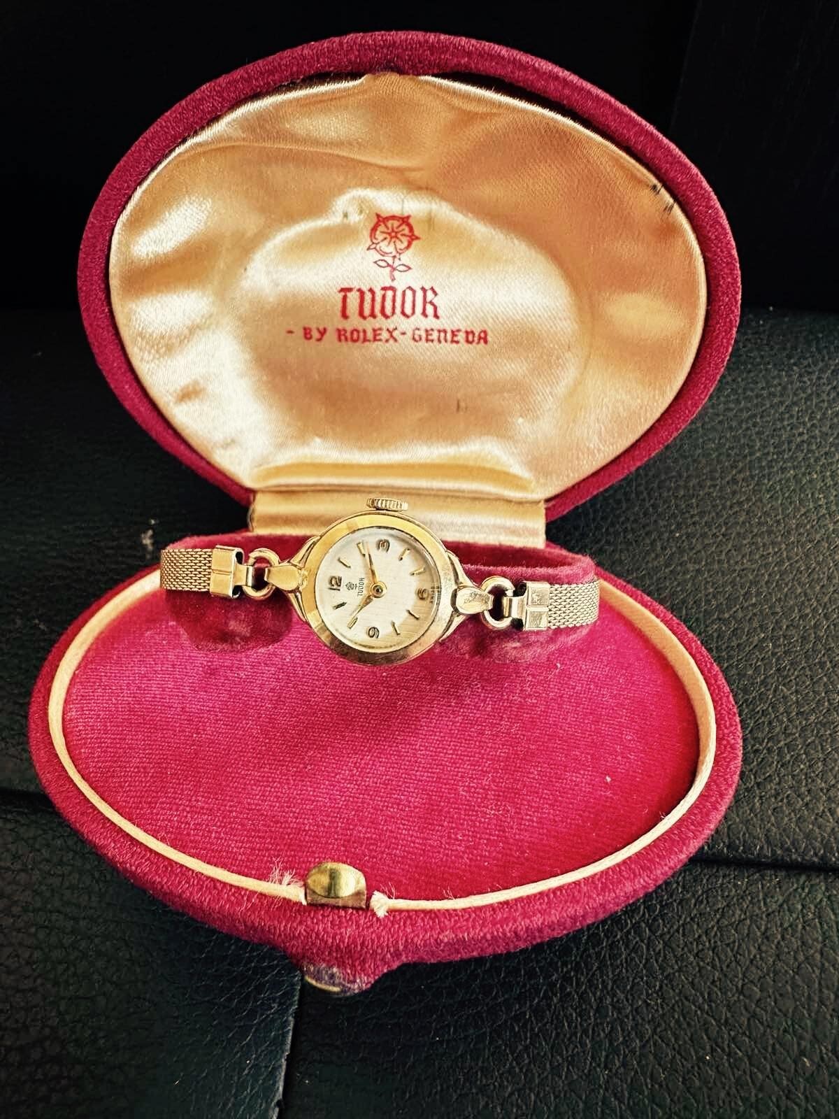 Vintage 1960s Tudor Ladies 9ct Gold Watch with Original Box