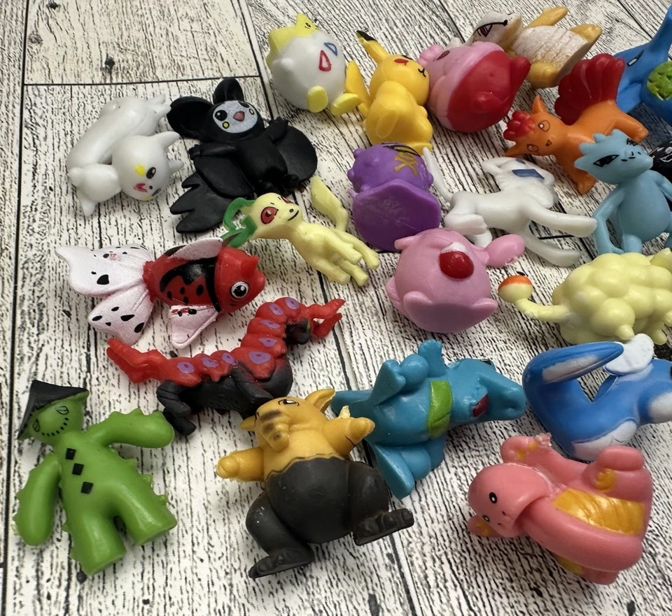 Lote de 24 Figuras Pokémon Miniatura Juguetes Marcados PK CHINA Pokémon Charmander Foto 4 de 4