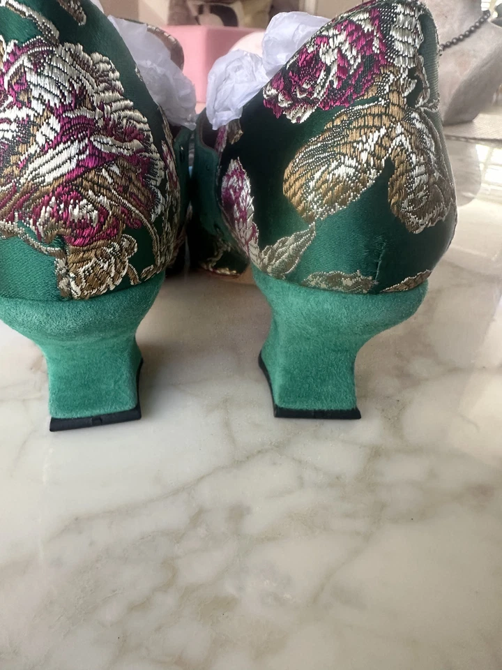 John Fluevog Green Jacquard Bishop Sz 7.5 Superfine Buckle Shoe - Image 3 of 4