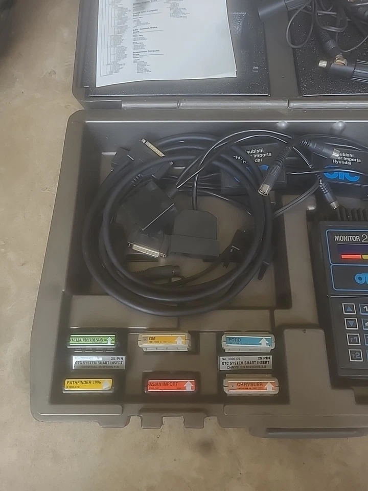 OTC 4000E Enhanced And Monitor 2000 Diagnostic Scanners With Lots of Accessories - Image 3 of 4