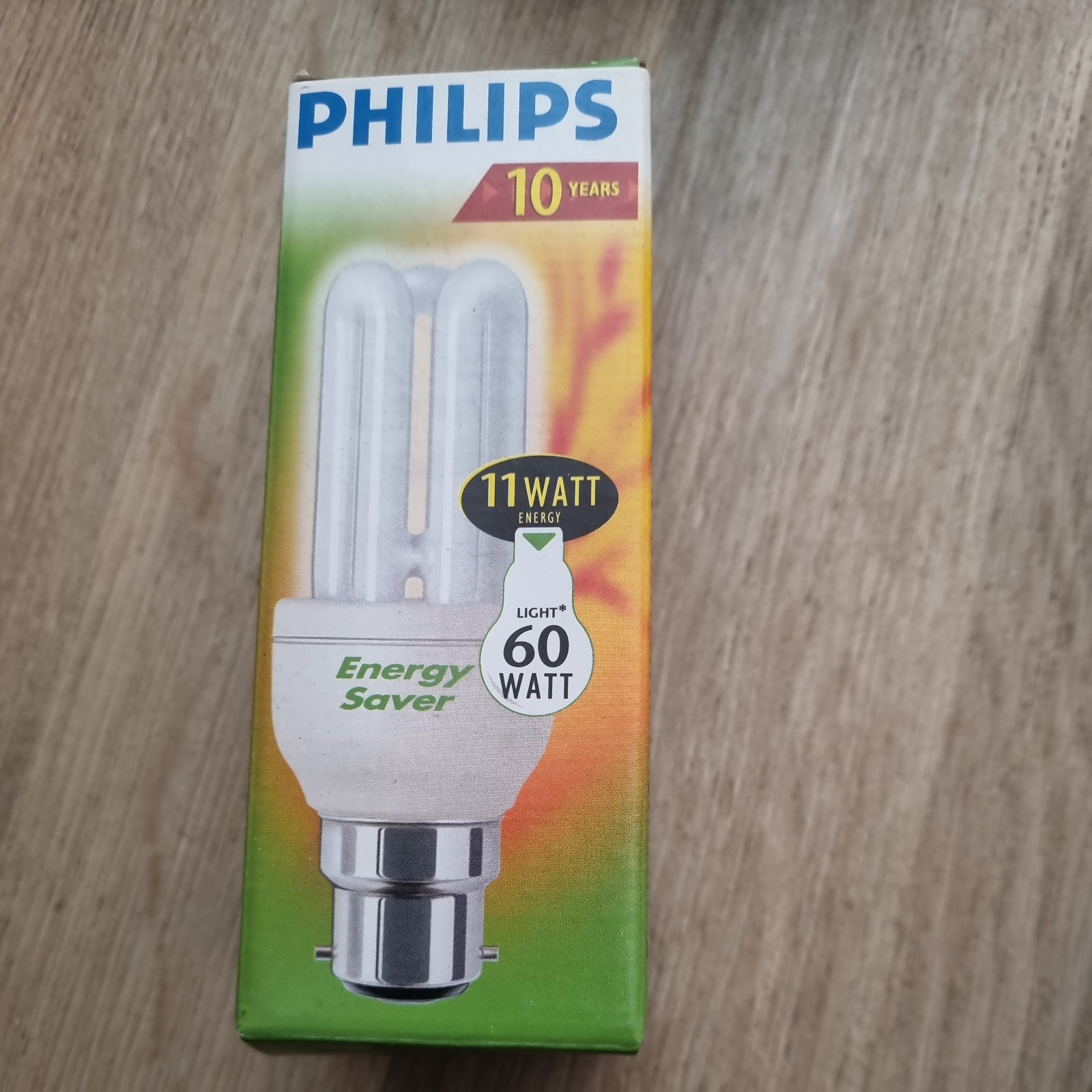 Job Lot 4 Philips 11W energy 60w light large Bayonette Fit Energy Saving Bulbs - Image 2