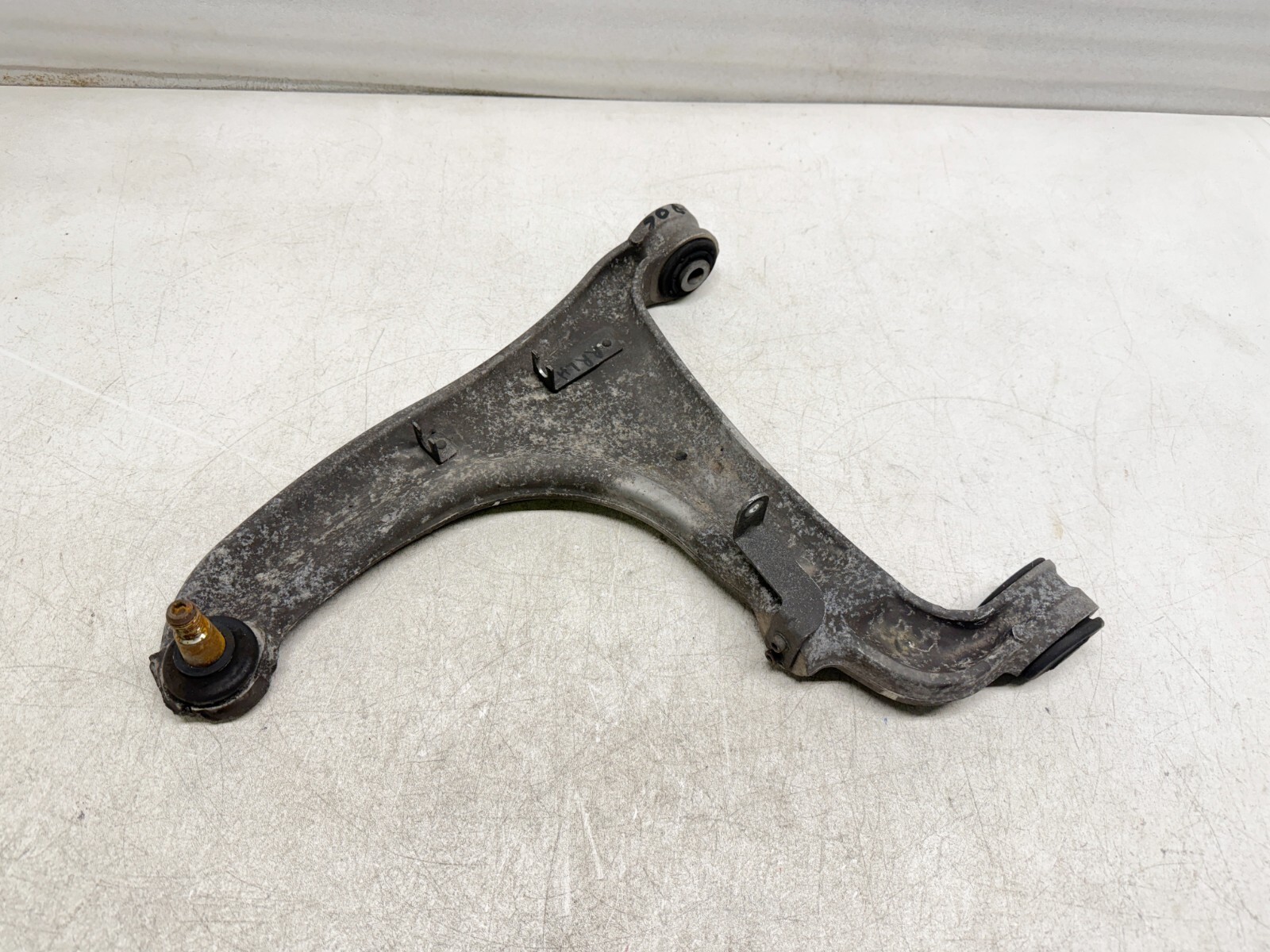 P41154 2003-2012 Maserati Quattroporte M139 Rear Lower Control Arm Left OR Right