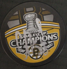 CHRIS KELLY SIGNED BOSTON BRUINS 2011 STANLEY CUO CHAMPS HOCKEY PUCK w/ COA