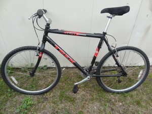Trek 820 Mens Mountain Bike Deals, 52 
