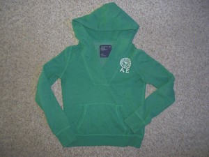 kelly green sweatshirt womens