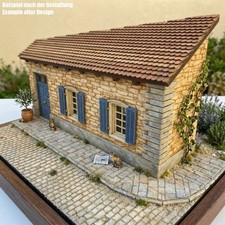 Haus mit Mauerwerk & Straße 1:35 - Laser Cut Bausatz aus Holz zum selberbauen