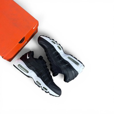 Nike Air Max 95 Essential Black White (Damen) EU 42,5