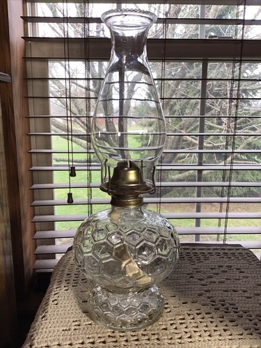 Large Vintage 15 1/2” Honeycomb Pedestal Oil Lamp With New Wick