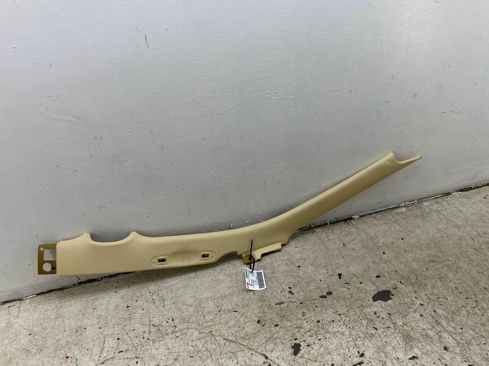 2010-2020 BENTLEY MULSANNE FRONT RIGHT WINDSHIELD A PILLAR TRIM PANEL 3Y5867458