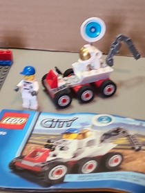 Lego City 3368 Space Center & 3365 Moon Buggy