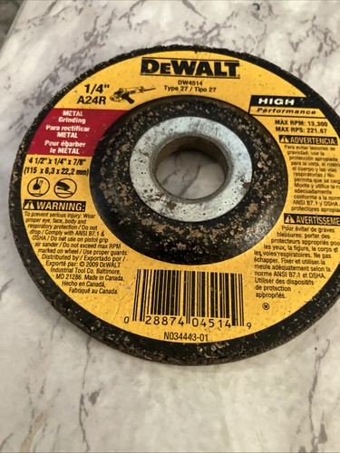 DeWalt DW4514 Metal Grinding Wheel Type 27 4-1/2in x 1/4in x 7/8in