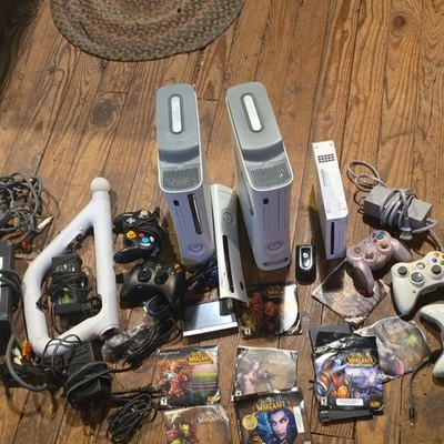 Microsoft Xbox 360 Lot w Controllers, Cables, Nintendo Wii Sensor Bar, WoW