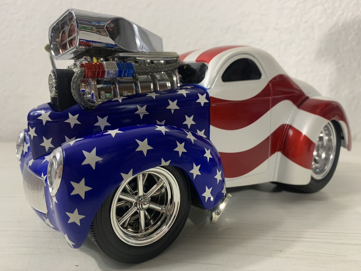 Muscle Machines '41 Willys Coupe Red White And Blue Stars
