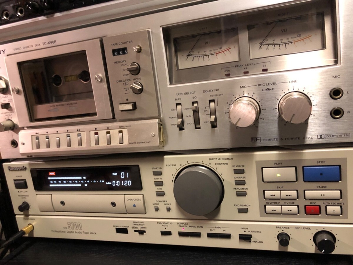 Panasonic SV-3700 professional dat machine. Balanced XLR In/Outs