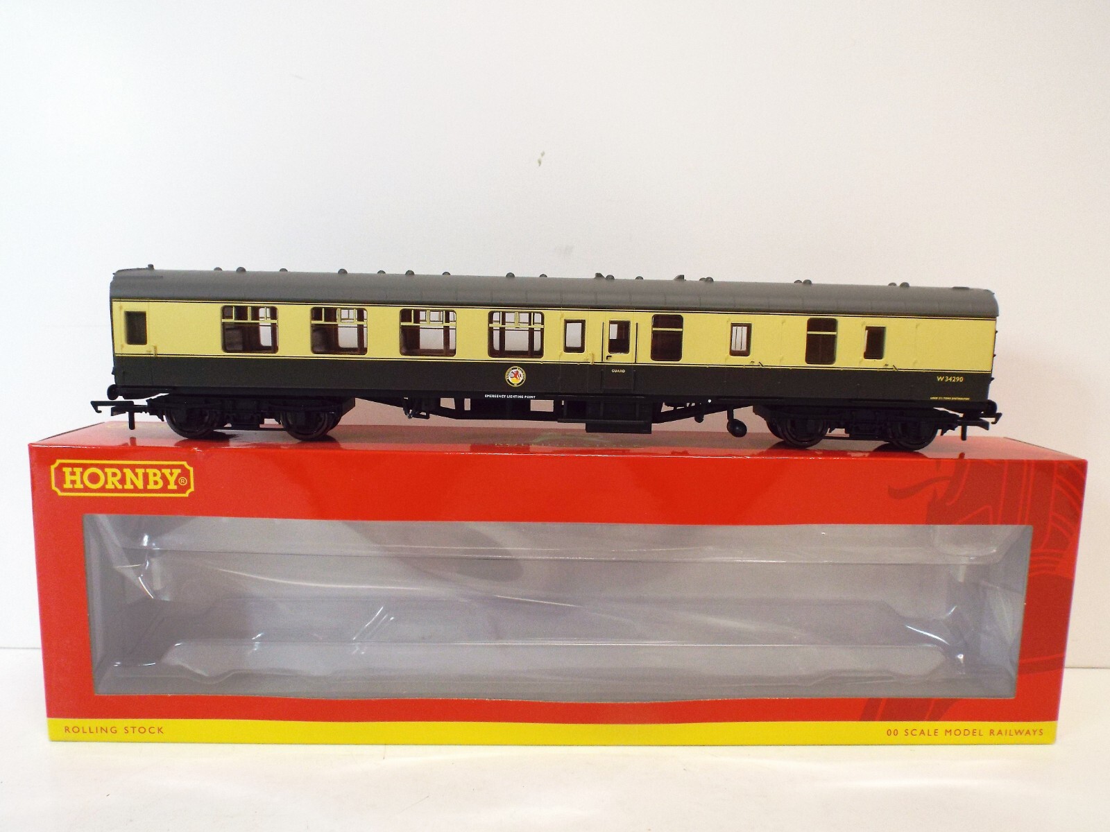 HORNBY R4710 BR MK1 CORRIDOR BRAKE 2ND CLASS COACH W34290 NIB (C1252)