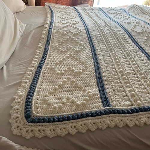 Vintage Crochet Afghan Blanket White Blue 75x60" Throw Lodge Cabin Holiday - Picture 14 of 21