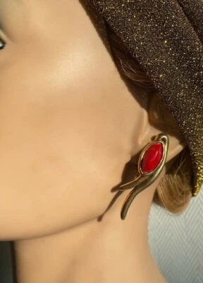 Boucles d'oreilles - Clips - TARATATA France - Earrings signed. Gold tone & red - Photo 1/4