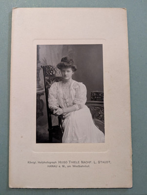 Photo young bourgeois lady royal court photographer Thiele in Hanau 1907