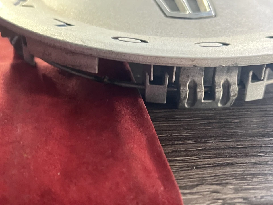 #U 1) 2003 - 11 Lincoln Zephyr MKZ Silver Center Cap 5W13-1A096-AB 5W1J-1A096-AA - Изображение 4 из 4