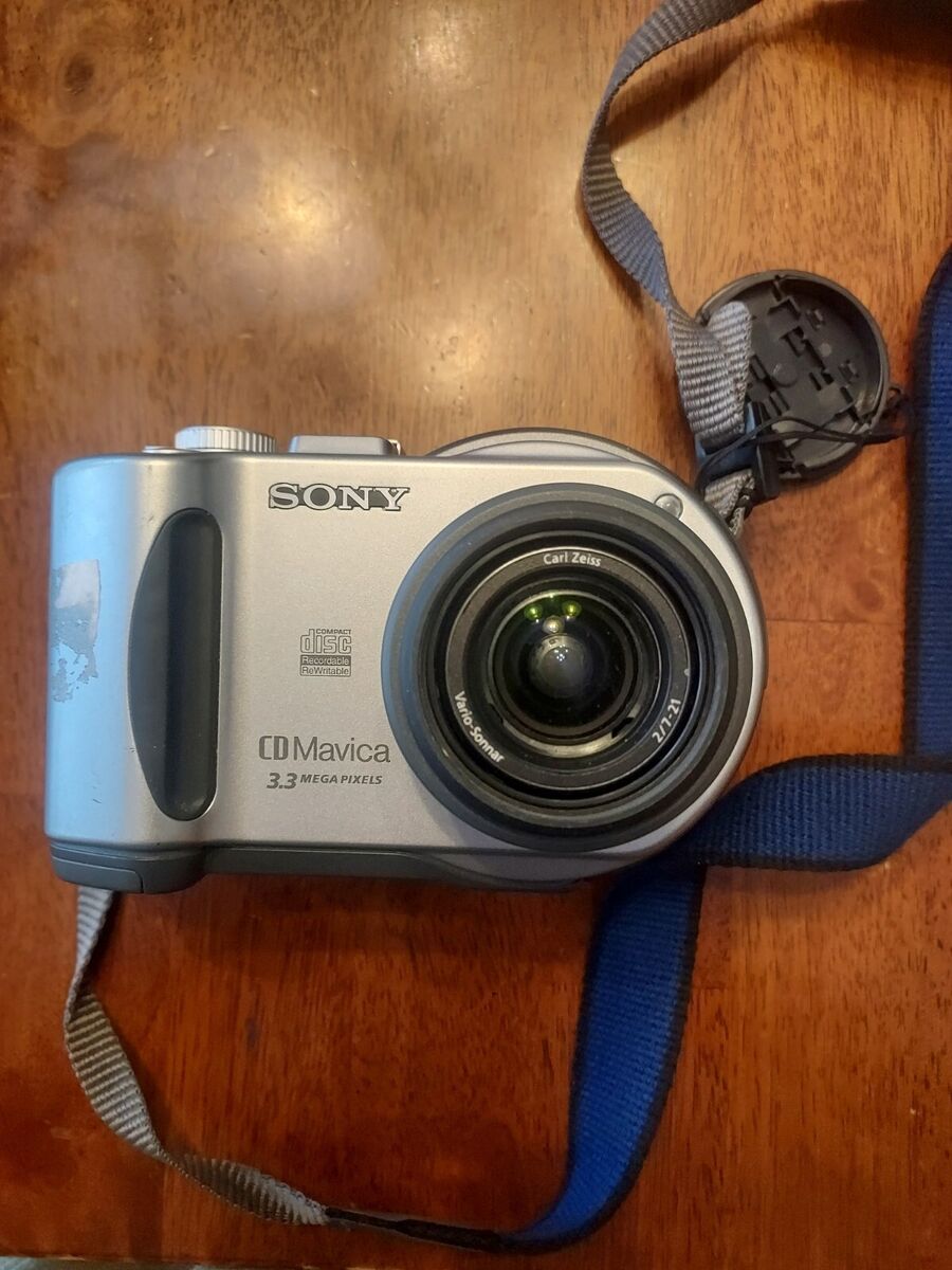 Sony Mavica MVC-CD300 3.3 MP Digital Camera - Silver NO Sony Mavica MVC-CD300 3.3 MP Digital Camera - Silver NO