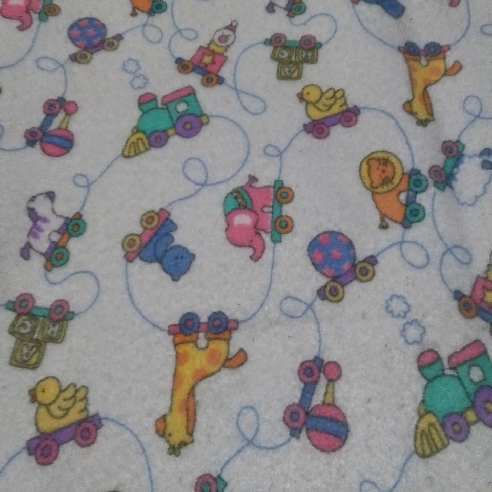 Manta de cuna de tren animal vintage - recortada de satén - pastel - juguetes - bloque - 40 x 42 pulgadas Foto 4 de 4