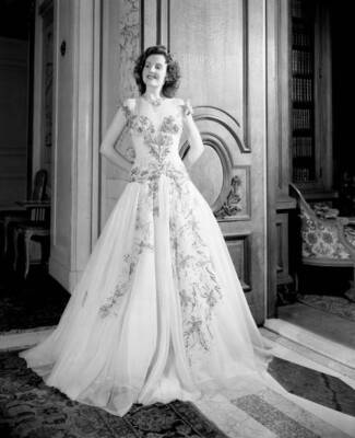 Constance Moore singer and actress She is featured in America - 1940s Photo 1