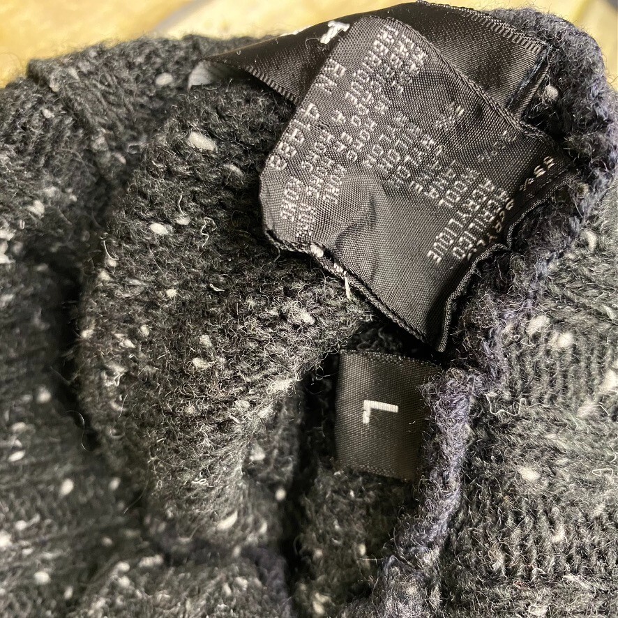 Womens Grey Cableknit Patchwork Grandmacore Wool … - image 7